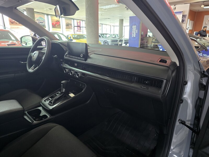 Used 2025 Honda CR-V LX image 13