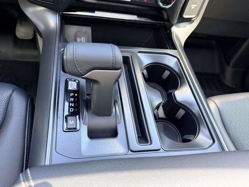 Used 2024 Ford F150 Lariat AWD/4WD image 7