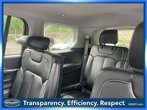 Used 2023 Jeep Grand Cherokee L Limited AWD/4WD image 13