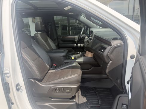 Used 2021 Chevrolet Tahoe High Country w/ Premium Package AWD/4WD image 25