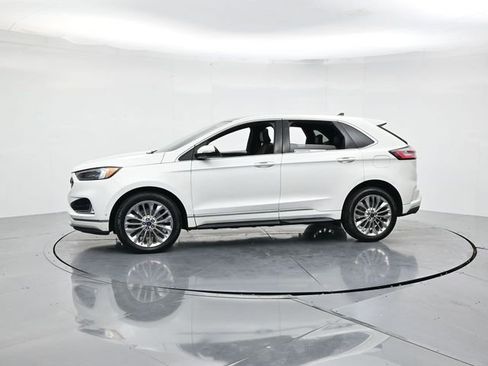 Certified 2022 Ford Edge Titanium w/ Equipment Group 301A image 6