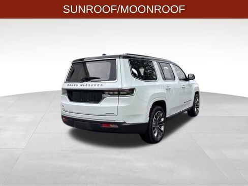 Used 2022 Jeep Grand Wagoneer Series III w/ Flexible Seating Group AWD/4WD image 7