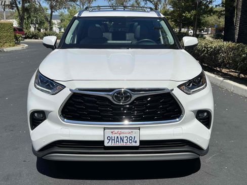 Used 2023 Toyota Highlander Platinum image 17