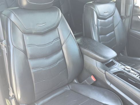 Used 2022 Cadillac XT5 Premium Luxury w/ Platinum Package AWD/4WD image 23