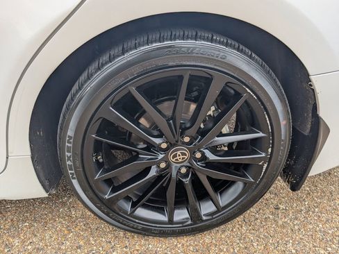 Used 2021 Toyota Camry XSE image 30