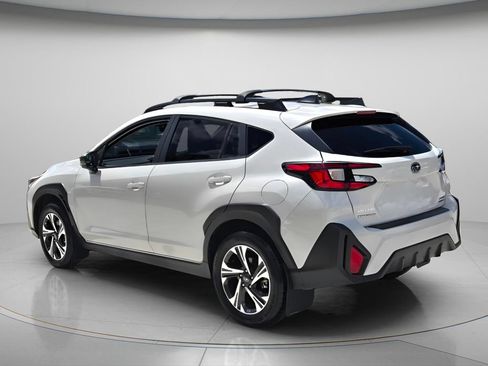 Used 2024 Subaru Crosstrek 2.0i Premium AWD/4WD image 5