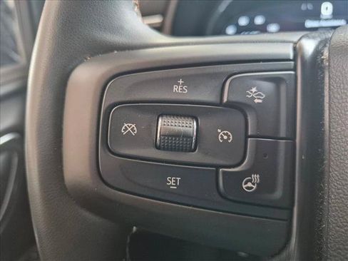 Used 2024 GMC Yukon XL AT4 w/ Technology Package AWD/4WD image 11