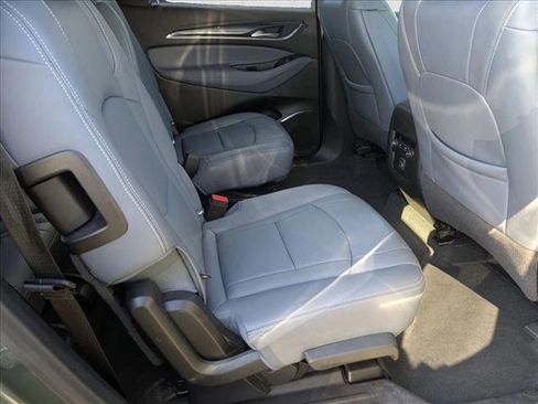 Used 2023 Buick Enclave Essence image 17