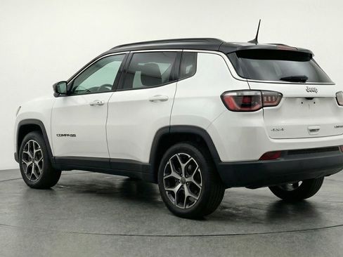 Used 2025 Jeep Compass Limited image 6