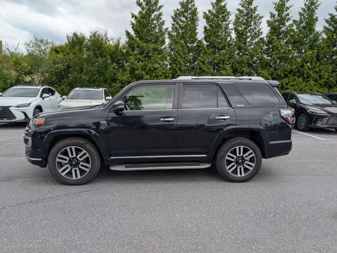 Used 2021 Toyota 4Runner Limited AWD/4WD image 6