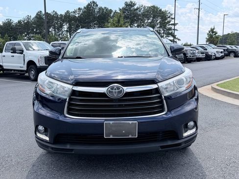 Used 2015 Toyota Highlander Limited w/ Driver Technology Package FWD image 3