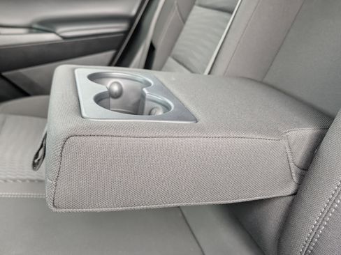 Used 2025 Chevrolet Equinox LT w/ Safety and Technology Package FWD image 13