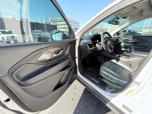 Used 2018 GMC Terrain Denali w/ Advanced Safety Package AWD/4WD image 9