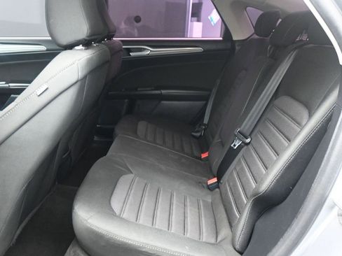 Used 2020 Ford Fusion SE image 20