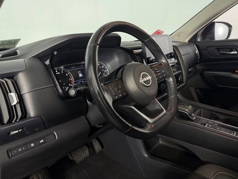 Used 2023 Nissan Pathfinder SL w/ SL Premium Package FWD image 23