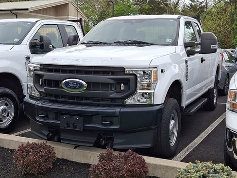 Used 2022 Ford F250 XL w/ Power Equipment Group AWD/4WD image 3