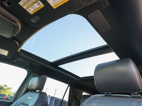 Used 2023 Ford Expedition Platinum image 21