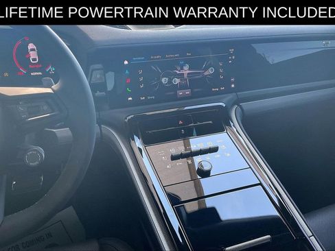 Used 2025 Porsche Panamera 4 w/ Premium Package AWD/4WD image 8