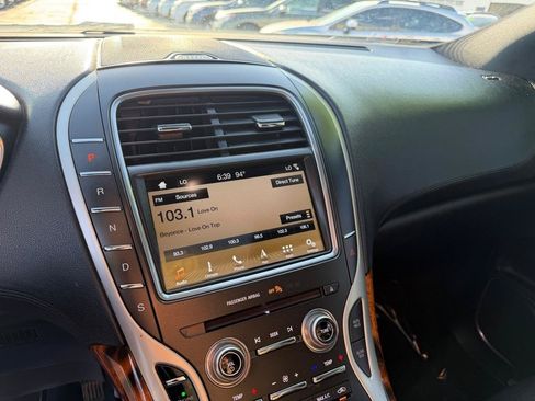 Used 2017 Lincoln MKX Reserve w/ Lincoln MKX Climate Package FWD image 42