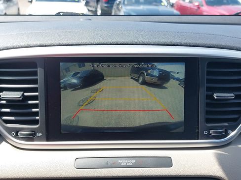 Used 2022 Kia Sportage LX w/ LX FWD Value Edition Package image 23