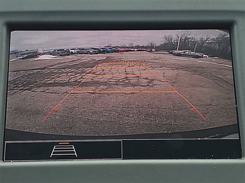 Used 2024 Chevrolet Equinox LS image 23