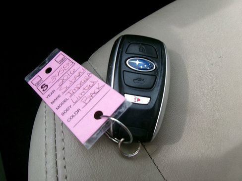 Used 2016 Subaru Impreza 2.0i Limited image 20