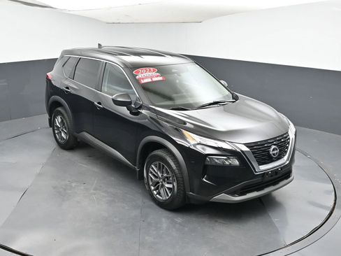 Used 2023 Nissan Rogue S image 38