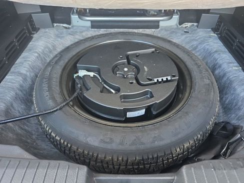 Used 2022 Nissan Rogue SV image 38