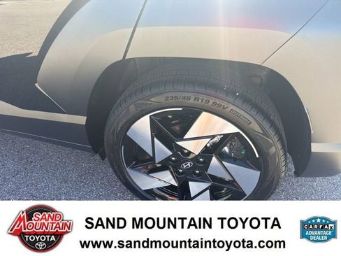 Used 2024 Hyundai Kona Limited image 11