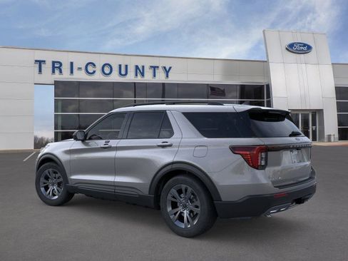 New 2026 Ford Explorer Active w/ Active Comfort Package image 4