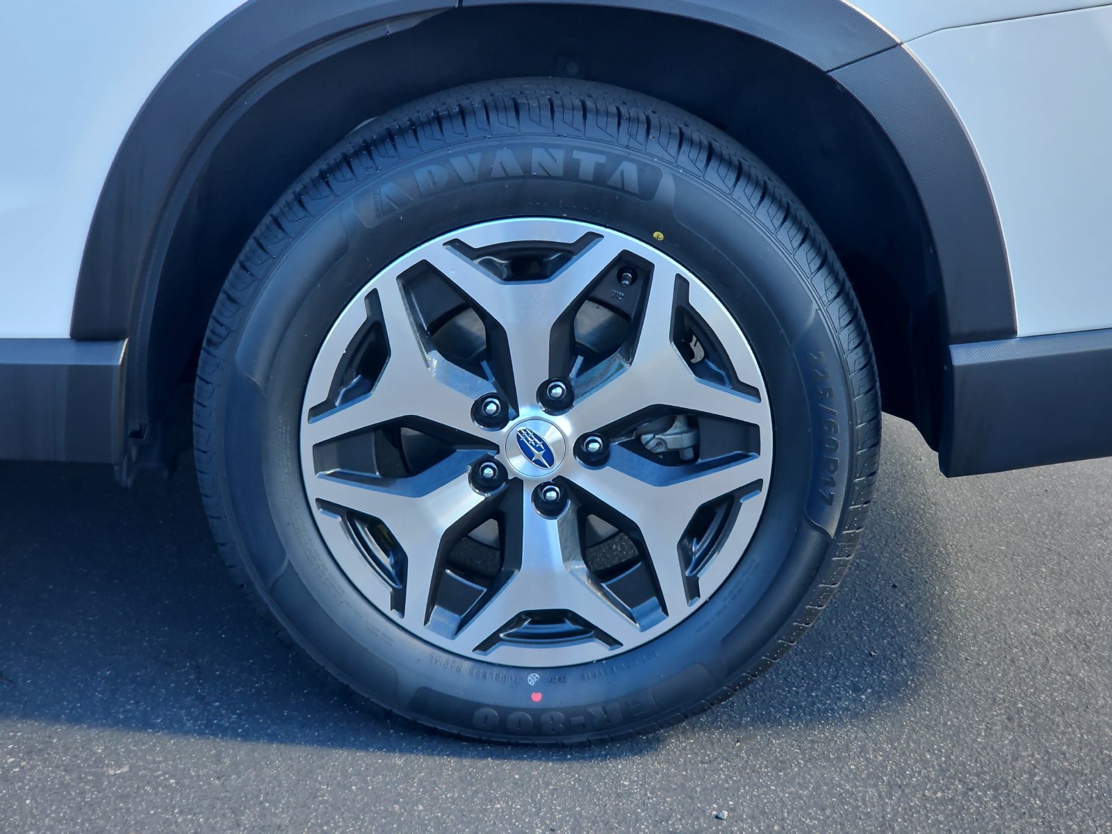 Certified 2024 Subaru Forester Premium AWD/4WD image 35