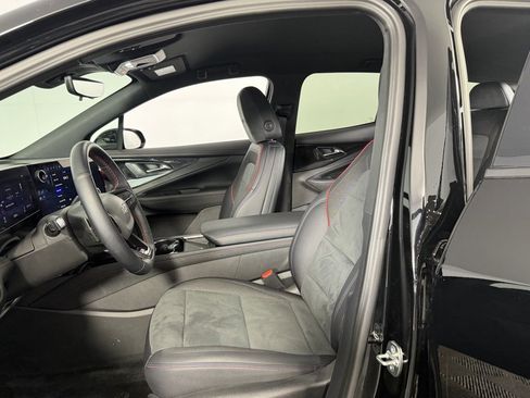 Used 2025 Chevrolet Blazer EV RS image 21