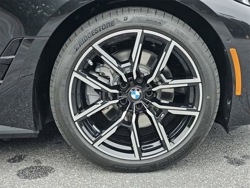 Used 2025 BMW i4 eDrive40 w/ M Sport Package image 13