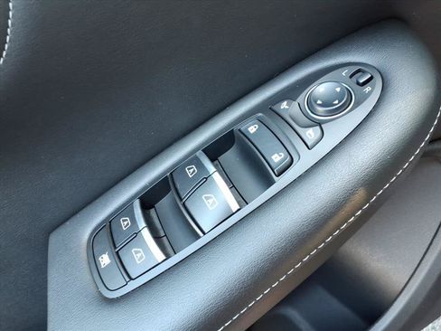 Used 2023 INFINITI QX55 Essential AWD/4WD image 16