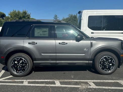 New 2025 Ford Bronco Sport Outer Banks w/ Outer Banks Tech Package+ image 11