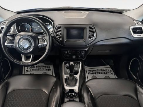 Used 2019 Jeep Compass Latitude w/ Popular Equipment Group AWD/4WD image 16