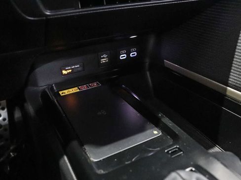 Used 2025 Toyota Camry SE FWD image 22