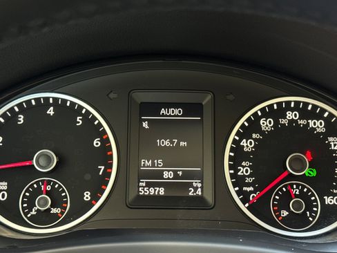 Used 2017 Volkswagen Tiguan S FWD image 29