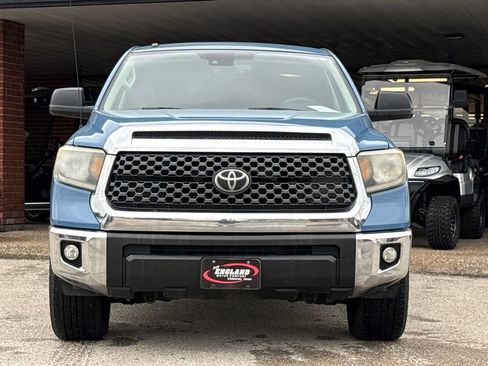 Used 2019 Toyota Tundra SR5 w/ SR5 Upgrade Package RWD image 2
