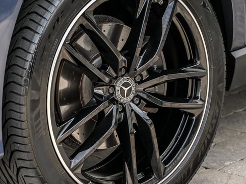 Used 2024 Mercedes-Benz GLS 450 4MATIC w/ AMG Line Exterior image 8