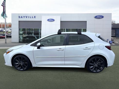 Used 2023 Toyota Corolla XSE FWD image 2