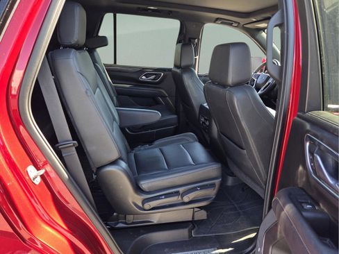 Used 2021 Chevrolet Tahoe Z71 w/ Luxury Package AWD/4WD image 13