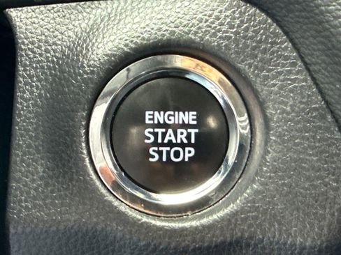 Used 2023 Toyota RAV4 XLE FWD image 30