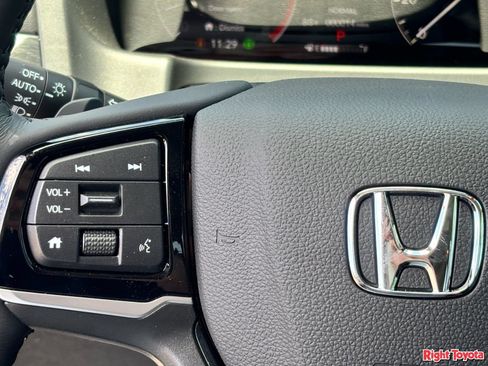 Used 2026 Honda Odyssey Elite image 23