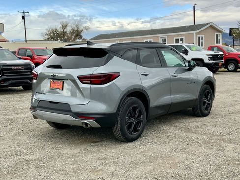 New 2025 Chevrolet Blazer LT w/ Midnight/Sport Edition image 5