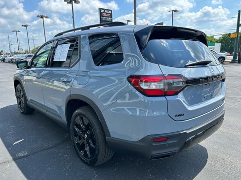 Used 2026 Honda Pilot Black Edition image 2