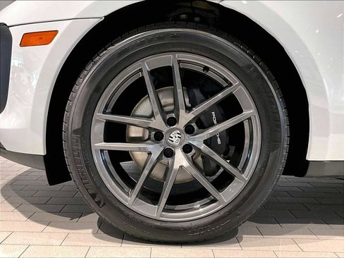 New 2026 Porsche Macan Turbo image 11