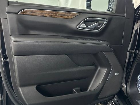 Used 2023 Chevrolet Tahoe Premier AWD/4WD image 8