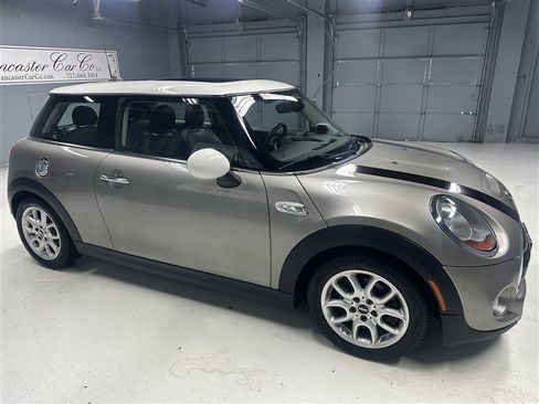 Used 2018 MINI Cooper S FWD image 8