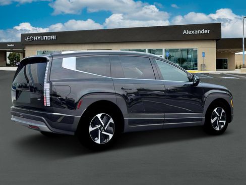 New 2026 Hyundai Ioniq 9 SE image 8